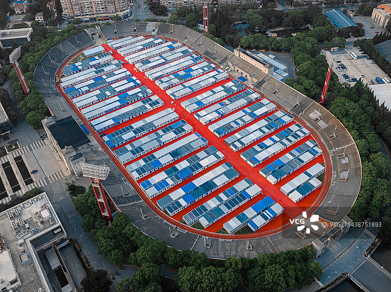 航拍视角下的江湾体育场图片素材