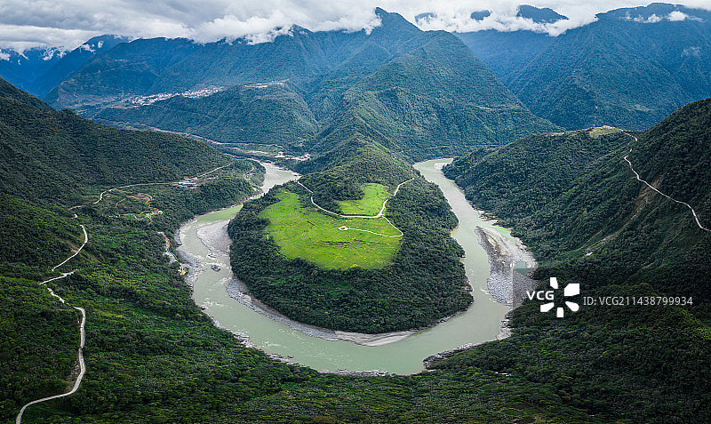 墨脱果果塘大拐弯图片素材