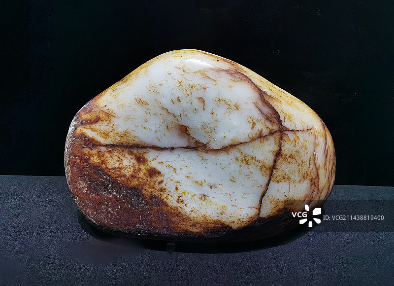 成都自然博物馆成都理工大学博物馆展览的新疆白玉原石图片素材