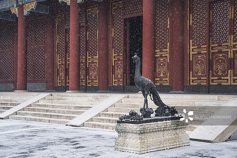 北京 颐和园 仁寿殿 铜凤凰图片素材