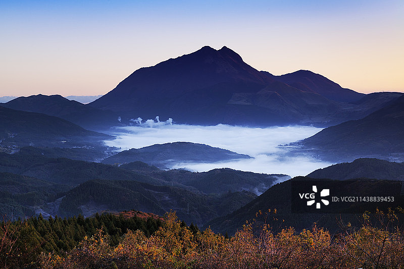 由布、大分、大分县的由布院和由布岳图片素材