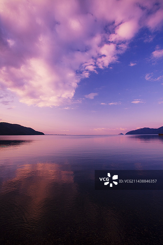 滋贺县长滨市木之本琵琶湖的黎明图片素材