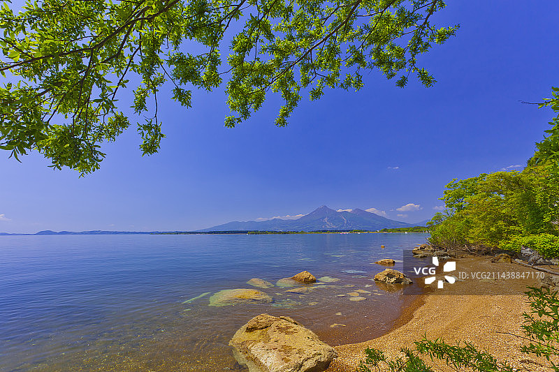 福岛县耶麻郡猪苗代町的猪苗代湖和磐梯山图片素材