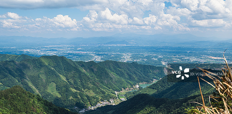 湖北咸宁通城县药菇山风光图片素材