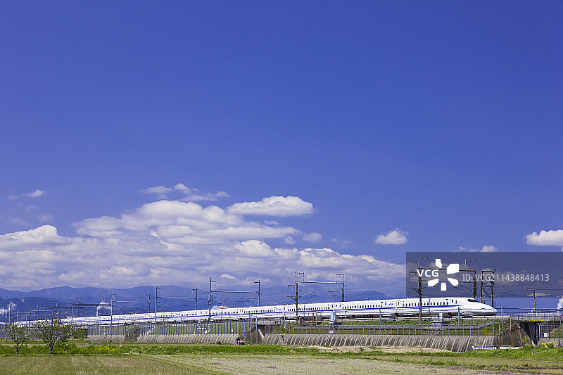 东海道新干线N700，富士山，静冈县，日本图片素材