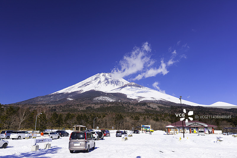 日本静冈县裾野市水之冢公园的富士山图片素材
