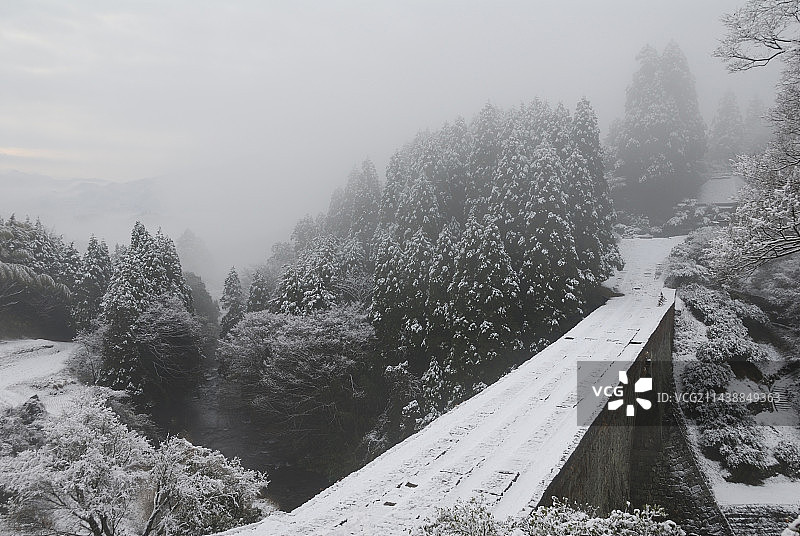 熊本县上益城郡山都町通润桥雪景图片素材