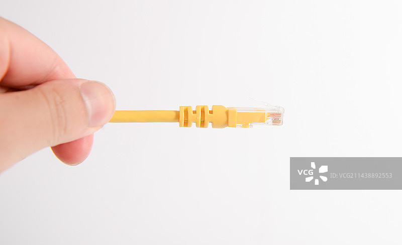 手拿黄色网线图片素材