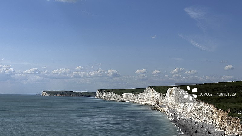 英国布莱顿 ｜白崖 山丘草甸与大海图片素材