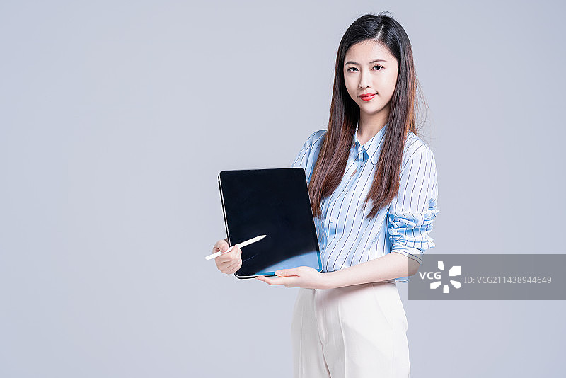 年轻漂亮的商务女白领图片素材