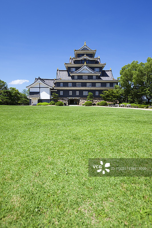 日本冈山县冈山市丸之内冈山城（夏季）图片素材