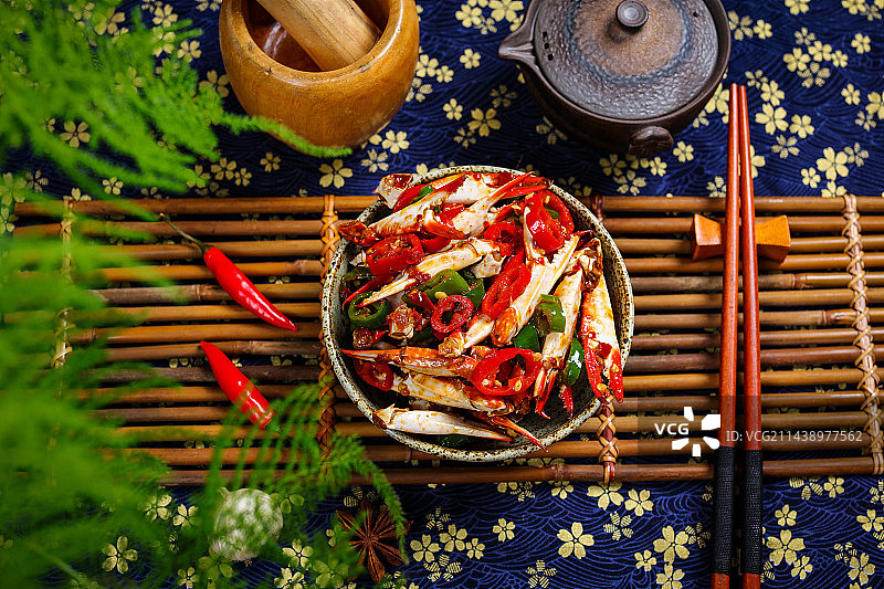 家常小炒菜肴辣椒炒花蟹钳图片素材