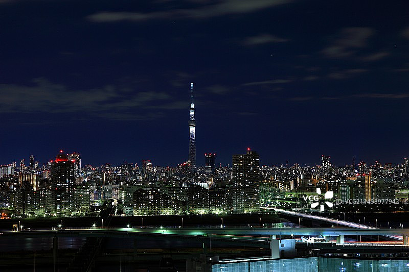 从江户川区船堀看到的被照亮的东京晴空塔图片素材