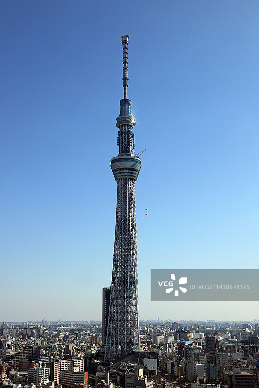 东京墨田区晴空塔与朝日啤酒大楼图片素材