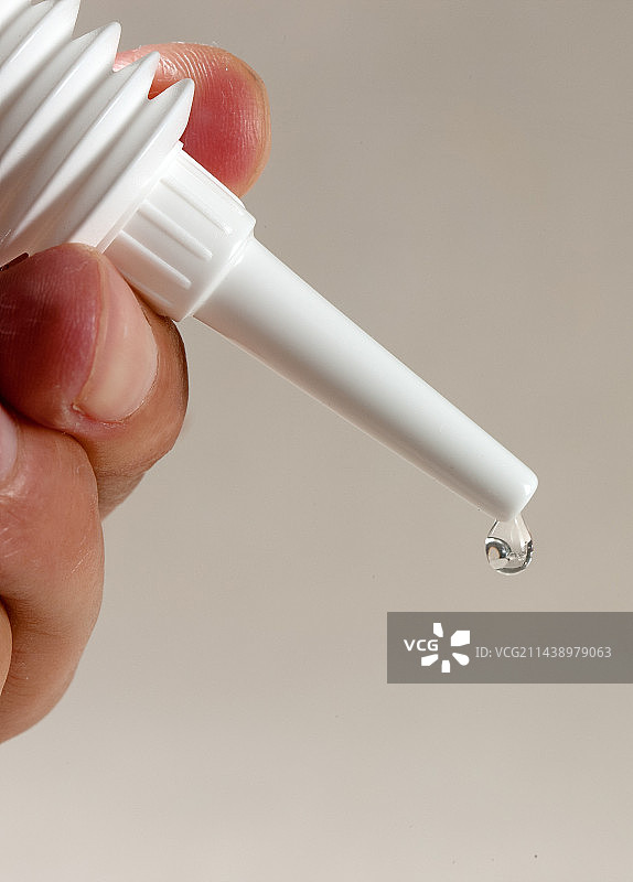 挤出一滴图片素材