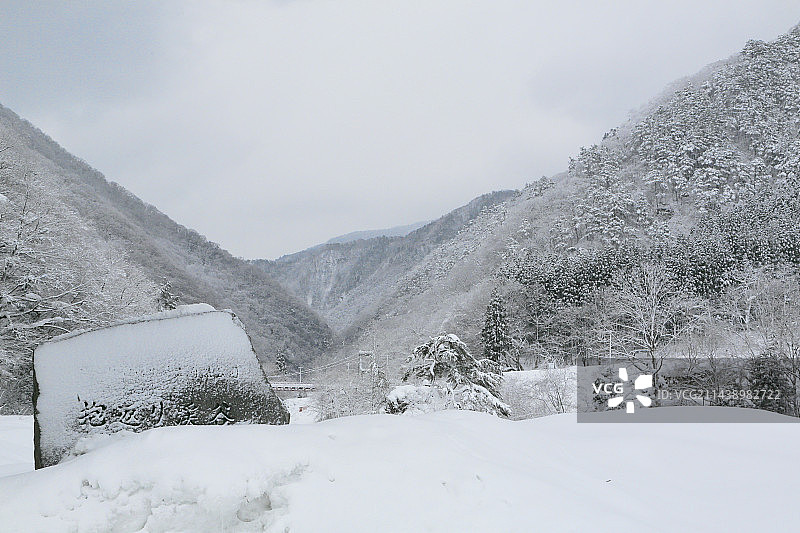 秋田县抱返り溪谷冬季景色图片素材