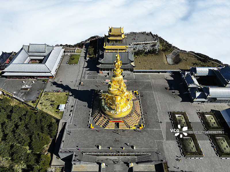 四川省峨眉山市峨眉山风景区晴天航拍视角壮美风景图片素材