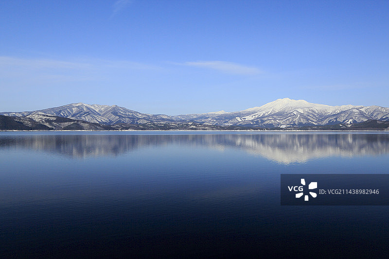 冬季秋田县田泽湖图片素材