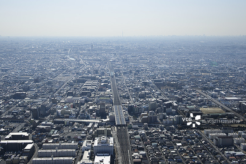 从北方拍摄的新越谷站鸟瞰图，埼玉县越谷市图片素材