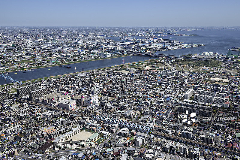 从西北侧看妙典站，远处是千叶港幕张国际展览中心图片素材