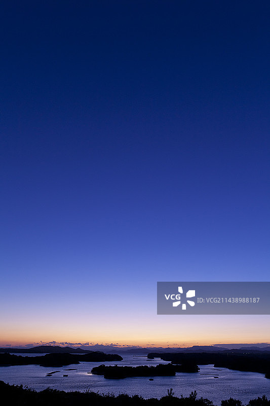 阿戈湾的夜间照明图片素材