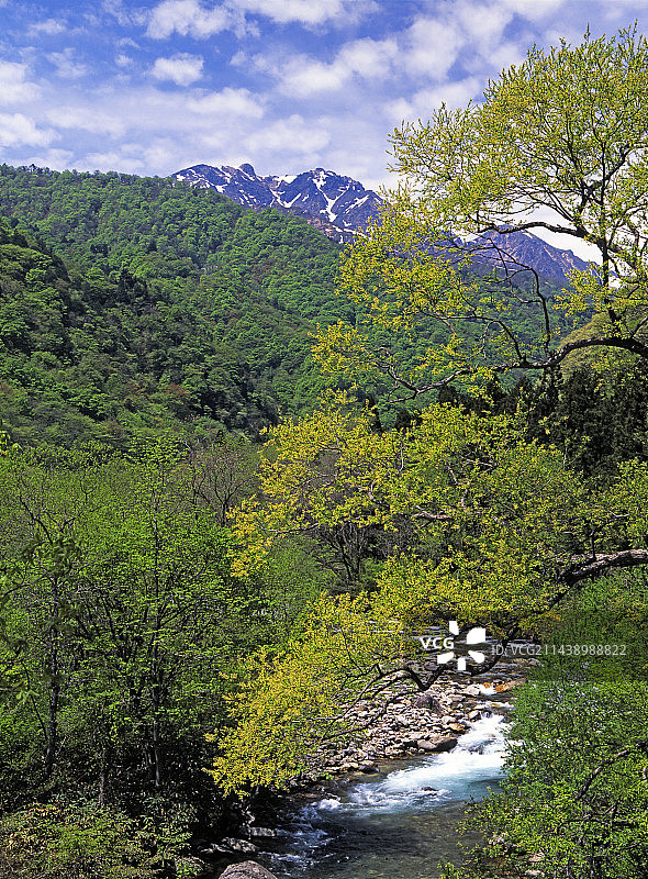 汤桧曽川与谷川岳图片素材