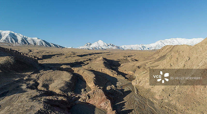 甘肃张掖肃南祁连山冬季风光图片素材