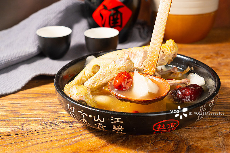 鸽子养生汤图片素材