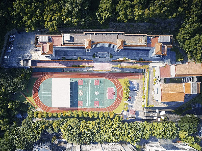 航拍视角下的校园图片素材