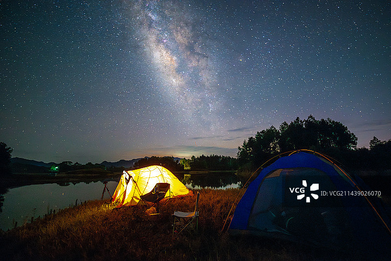 湖南岳阳铁山水库夏季银河图片素材