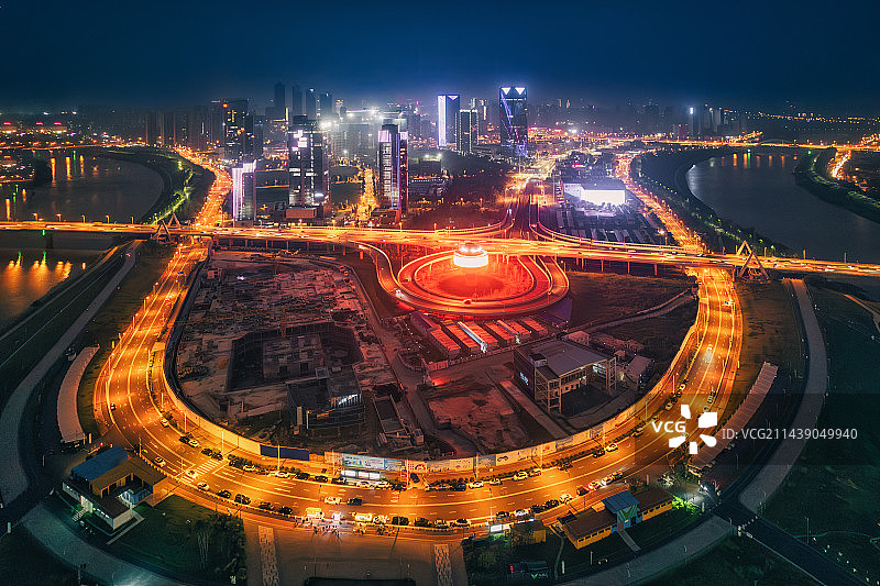 夜幕下的长沙马栏山鸭嘴公园3图片素材