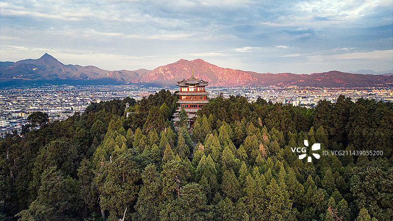 航拍视角下的狮子山万古楼景区图片素材