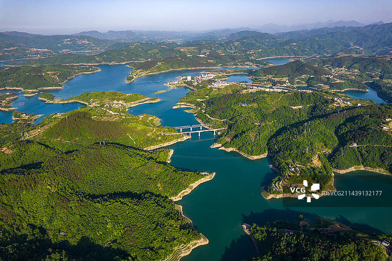 中国陕西省安康市汉滨区瀛湖景区航拍图片素材