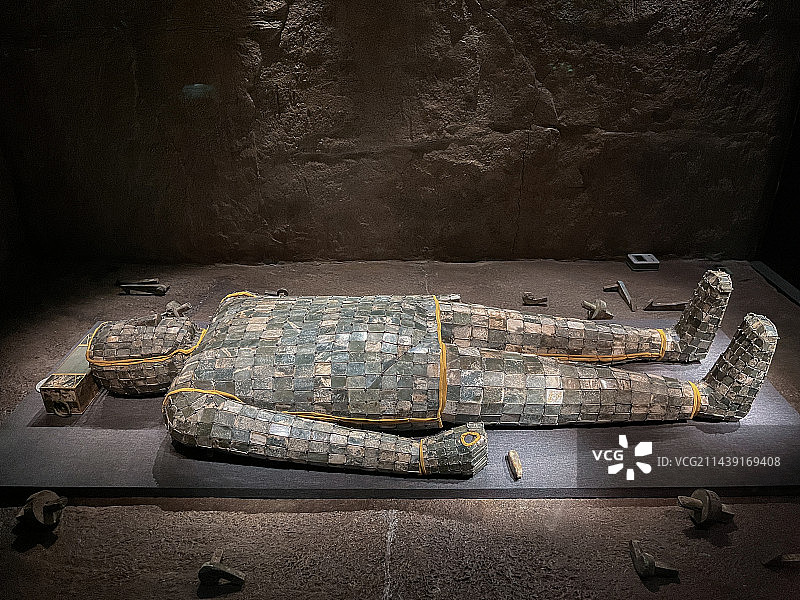 银缕玉衣，江苏徐州博物馆藏，1996年徐州火山西汉刘和墓出土图片素材