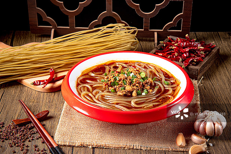 重庆炸酱酸辣粉图片素材