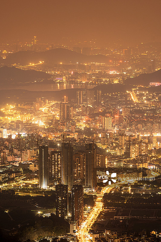 羊台山夜晚俯瞰宝安区图片素材
