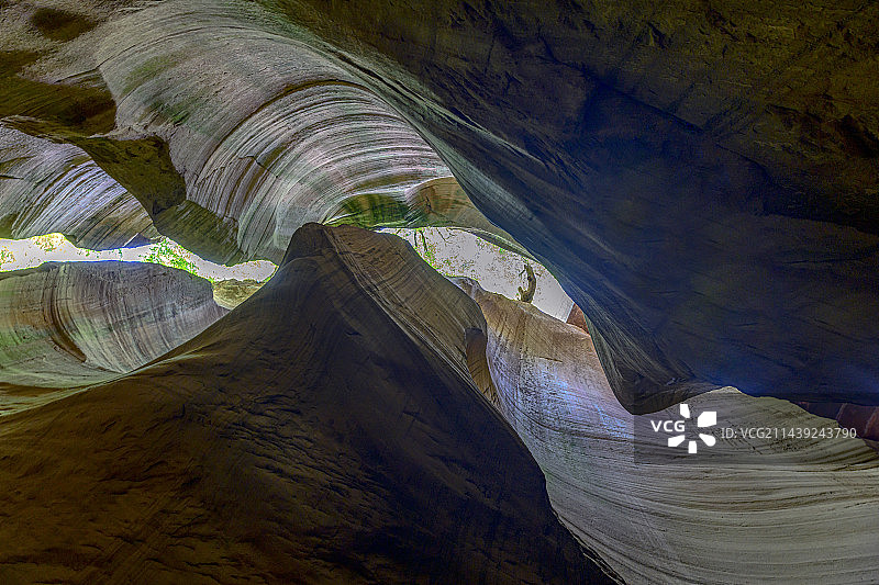 雨岔大峡谷的线条之美图片素材