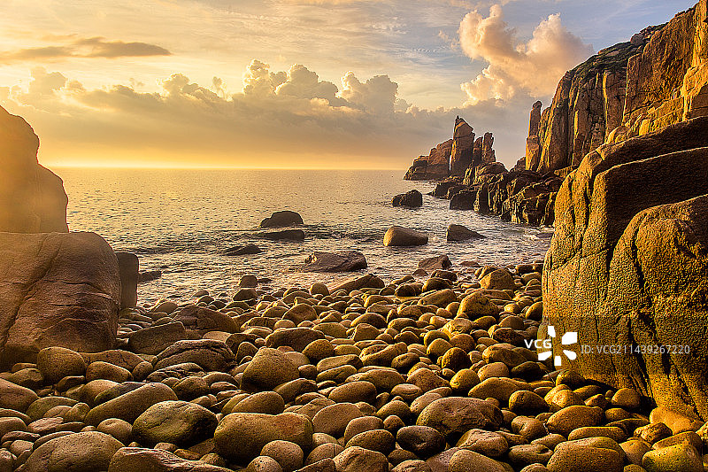 晨光中的三盘尾图片素材