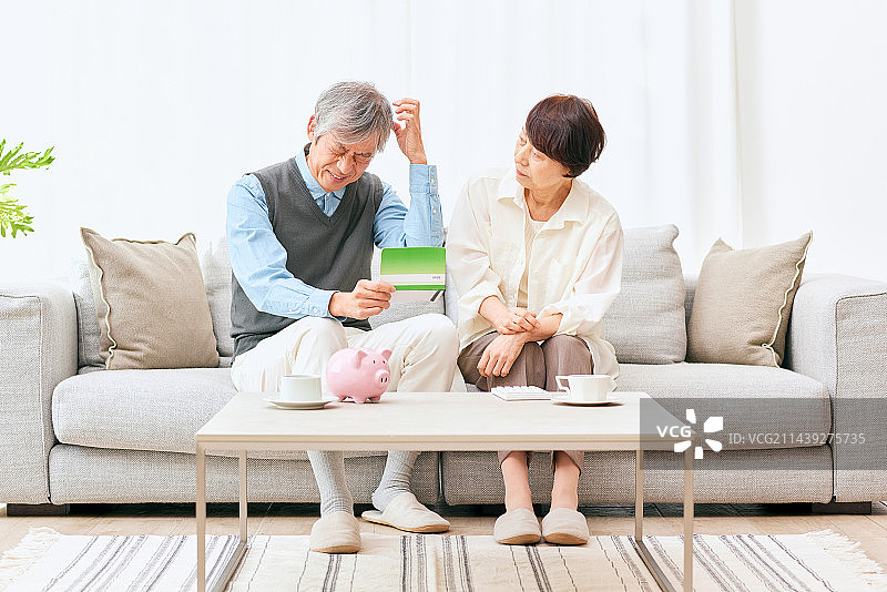 日本老年夫妇图片素材