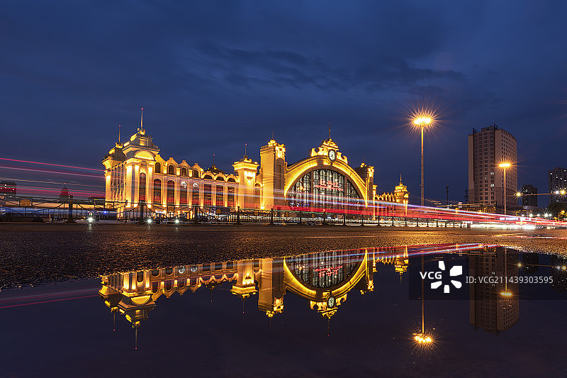 牡丹江火车站夜景图片素材