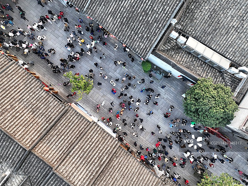 节日里的福州三坊七巷，人流，活动图片素材