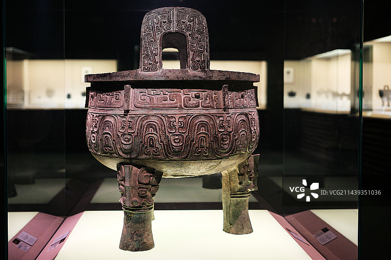 上海博物馆馆藏青铜器西周大克鼎图片素材