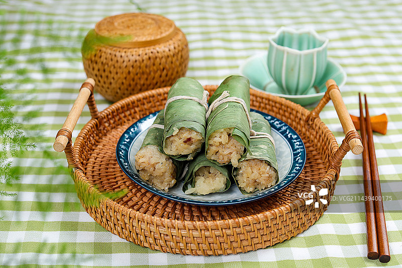 美味农家美食竹叶排骨饭图片素材