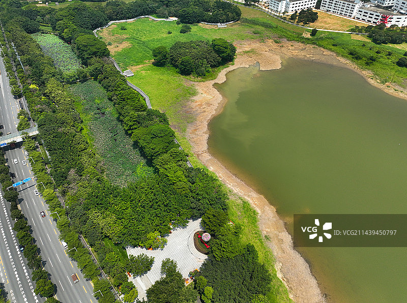 广东省深圳市光明区明湖城市公园航拍图片素材