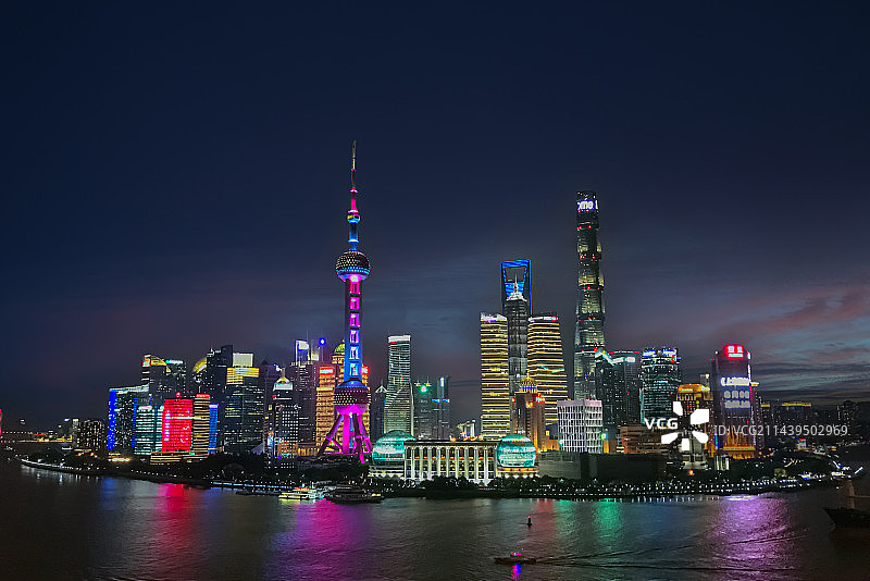 上海外滩夜景风光地标建筑图片素材