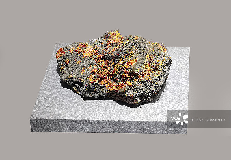 成都自然博物馆成都理工大学博物馆展览的雄黄图片素材