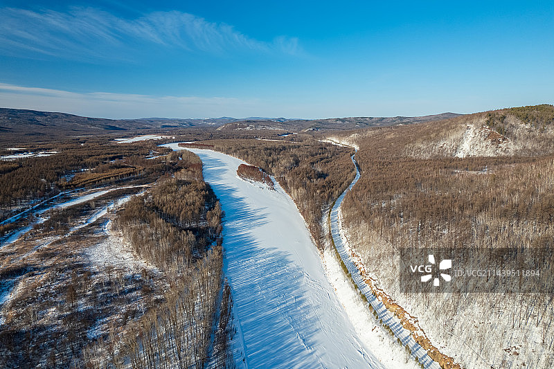 内蒙古雪原森林激流河冬季航拍风光图片素材
