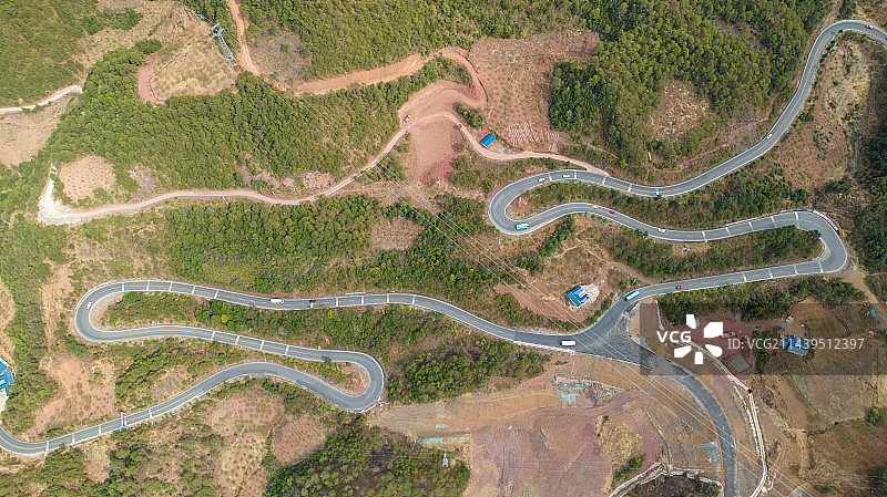 四川省锅底凼附近一段省道图片素材