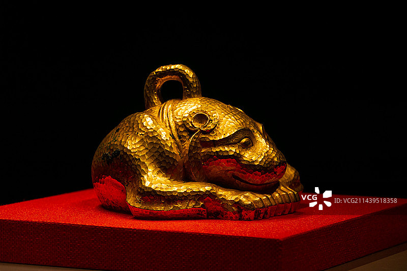 南京博物院镇馆之宝——金兽图片素材