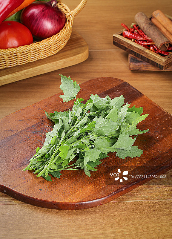 深底上的灰灰菜图片素材